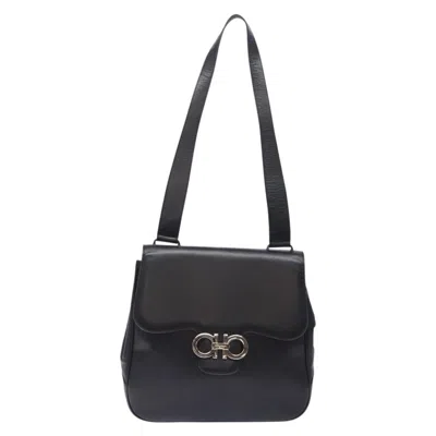 Pre-owned Ferragamo Gancini Leather Shoulder Bag () In Black