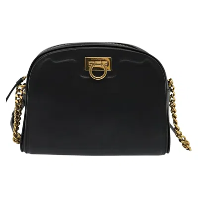 Pre-owned Ferragamo Gancini Leather Shoulder Bag () In Black