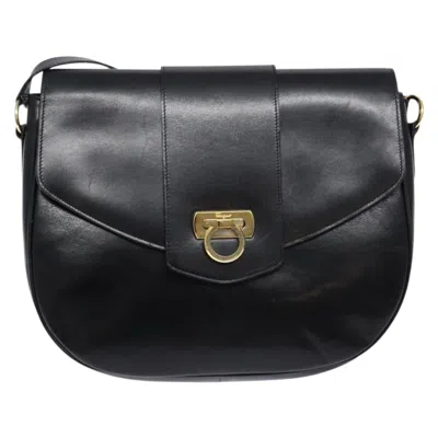 Pre-owned Ferragamo Gancini Leather Shoulder Bag () In Black