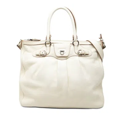 Pre-owned Ferragamo Gancini Leather Shoulder Bag Tote Bag () In White