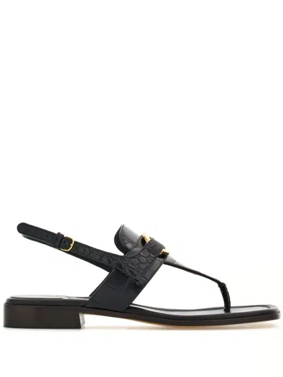 Ferragamo Gancini Leather Thong Sandals In Black