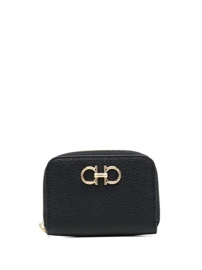 Ferragamo Gancini Leather Zipped Card Case In Black