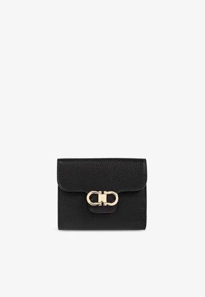 Ferragamo Gancini Leather Zipped Wallet In Black