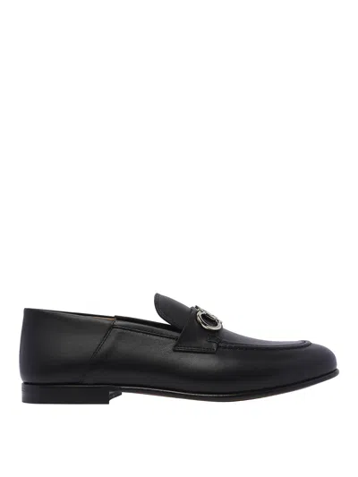 Ferragamo Florio Gancini-plaque Loafers In Black