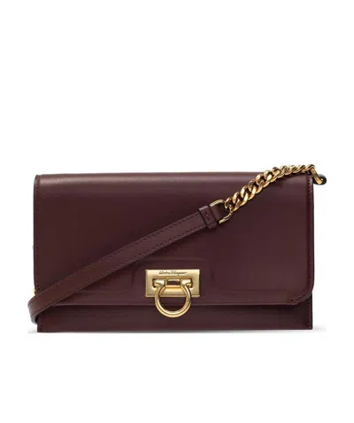 Ferragamo Gancini Logo Chain Package In Red
