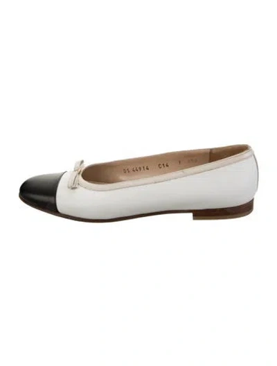Pre-owned Ferragamo Gancini Logo Leather Ballet Flats