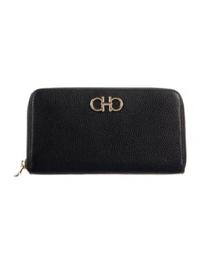 Pre-owned Ferragamo Gancini Logo Leather Continental Wallet In Black