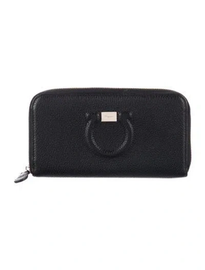 Pre-owned Ferragamo Gancini Logo Leather Continental Wallet In Black