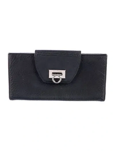 Pre-owned Ferragamo Gancini Logo Leather Continental Wallet In Black