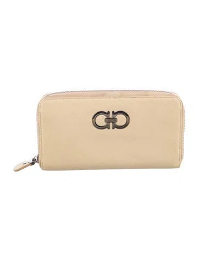 Pre-owned Ferragamo Gancini Logo Leather Continental Wallet In Neutral