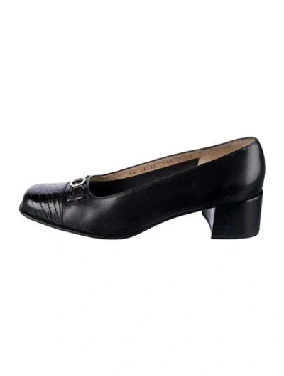 Pre-owned Ferragamo Gancini Logo Leather Flats In Black
