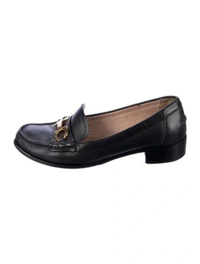 Pre-owned Ferragamo Gancini Logo Leather Loafers In Black