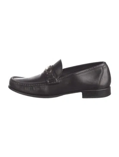 Pre-owned Ferragamo Gancini Logo Leather Loafers In Black