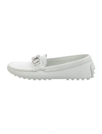 Pre-owned Ferragamo Gancini Logo Leather Loafers In White