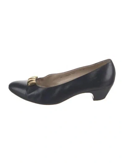 Pre-owned Ferragamo Gancini Logo Leather Pumps In Blue