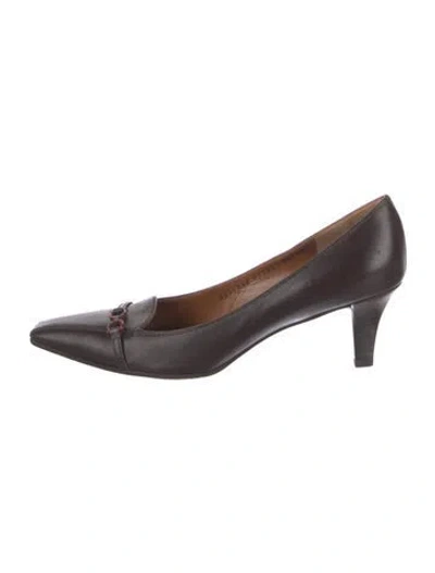 Pre-owned Ferragamo Gancini Logo Leather Pumps In Brown