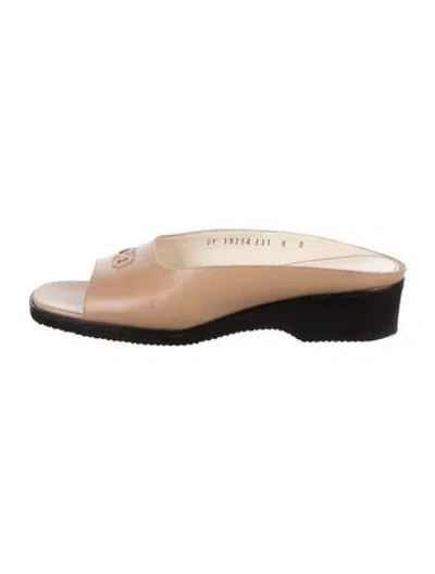 Pre-owned Ferragamo Gancini Logo Leather Slides In Neutrals