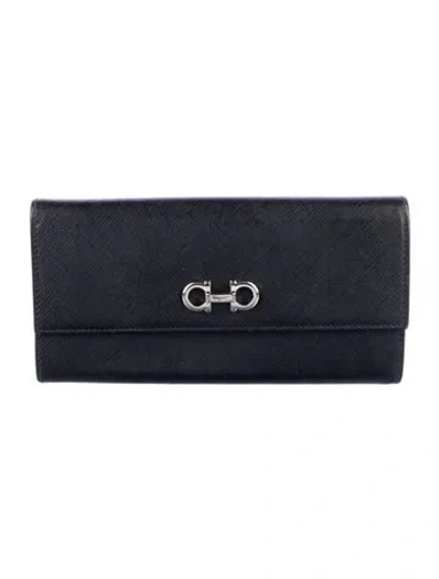Pre-owned Ferragamo Gancini Logo Leather Wallet In Black