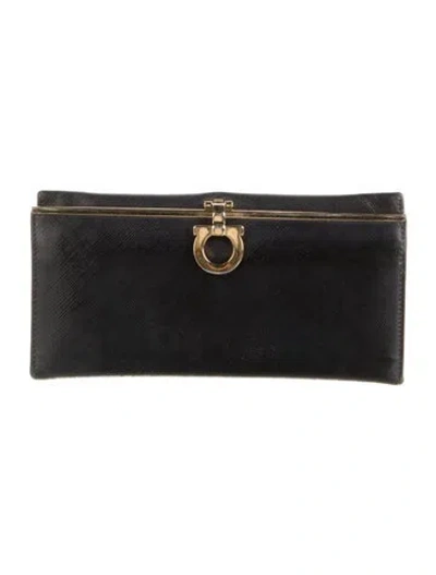 Pre-owned Ferragamo Gancini Logo Leather Wallet In Black