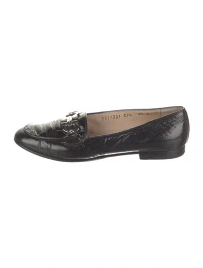Pre-owned Ferragamo Gancini Logo Patent Leather Loafers In Black