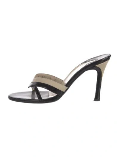 Pre-owned Ferragamo Gancini Logo Patent Leather Slides In Black