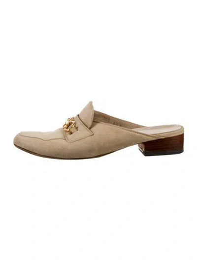 Pre-owned Ferragamo Gancini Logo Suede Mules In Neutral