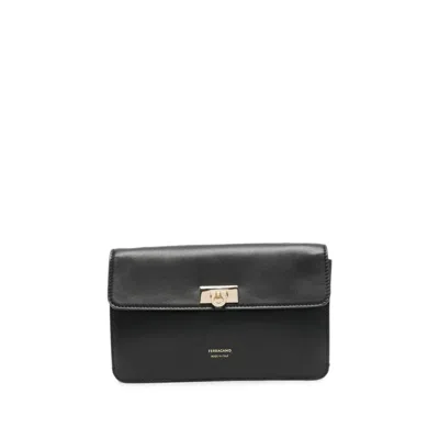 Ferragamo Gancini Logo-detail Clutch Bag In Black