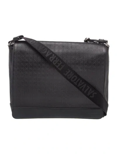 Pre-owned Ferragamo Gancini Messenger Bag In Black