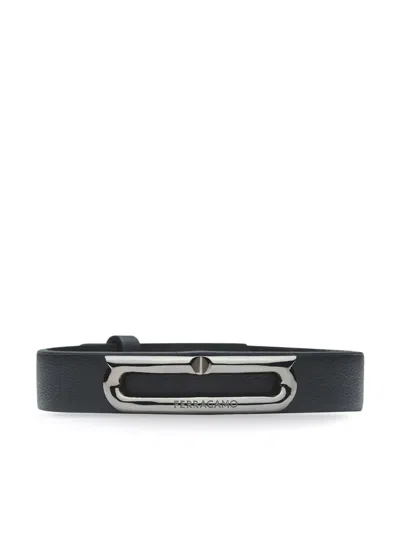 Ferragamo Gancini-plaque Leather Bracelet In Black
