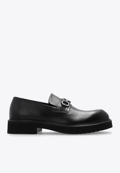 Ferragamo Gancini Plaque Leather Loafers In Black