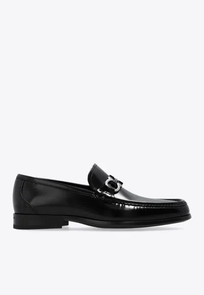 Ferragamo Gancini Plaque Leather Loafers In Black