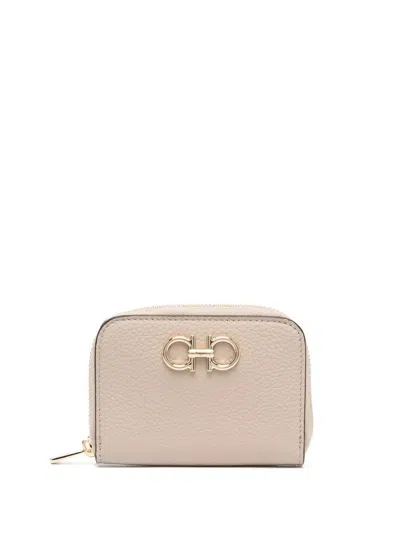Ferragamo Gancini-plaque Leather Purse In Neutrals