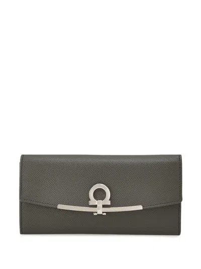 Ferragamo Gancini-plaque Leather Wallet In Black