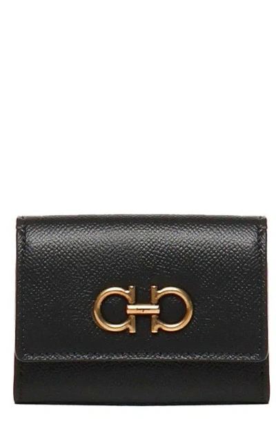 Ferragamo Gancini Plaque Tri-fold Wallet In Black
