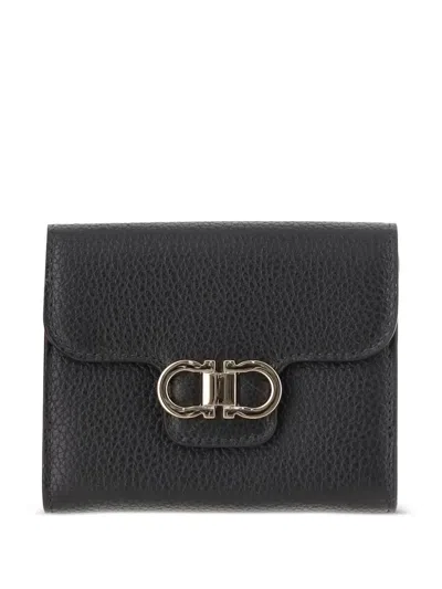 Ferragamo Gancini-plaque Wallet In Black