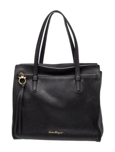 Pre-owned Ferragamo Gancini Shoulder Bag In Black