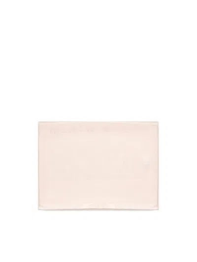 Ferragamo Gancini Stole In Pink