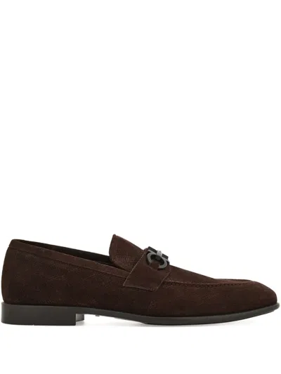 Ferragamo Gancini Loafer Aus Wildleder In Brown