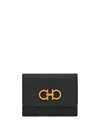 Ferragamo Gancini Tri-fold Wallet In Schwarz