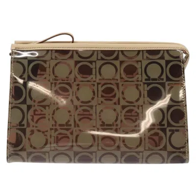 Pre-owned Ferragamo Gancini Vinyl Clutch Bag () In Brown