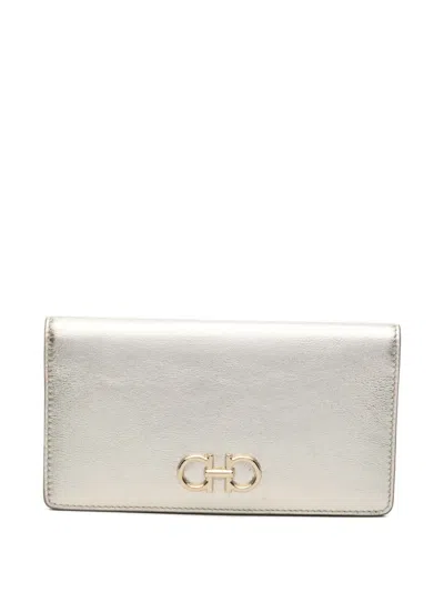 Ferragamo Gancini Zip-fastwning Wallet In White