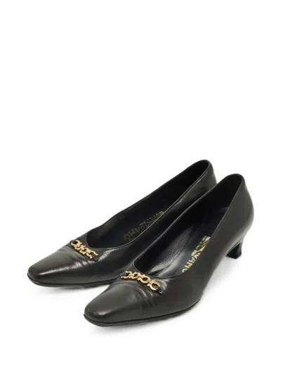 Pre-owned Ferragamo Gancini-plaque Heeled Pumps In Black