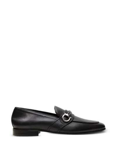 Ferragamo Gancini-plaque Leather Loafers In Black