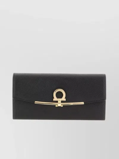 Ferragamo Gancino Clip With Textured Finish In Black