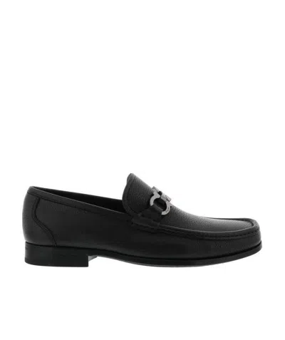 FERRAGAMO GANCIO BUCKLE BUSINESS CASUAL SHOES