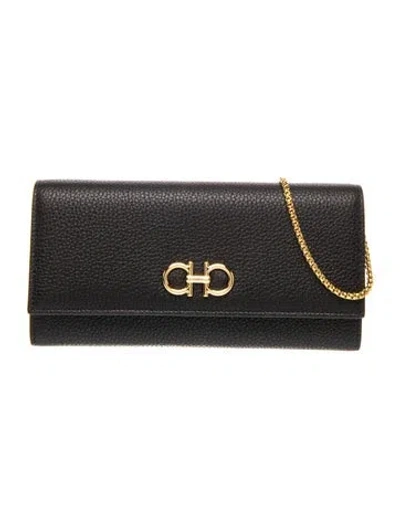 Pre-owned Ferragamo Gancio Clutch In Black