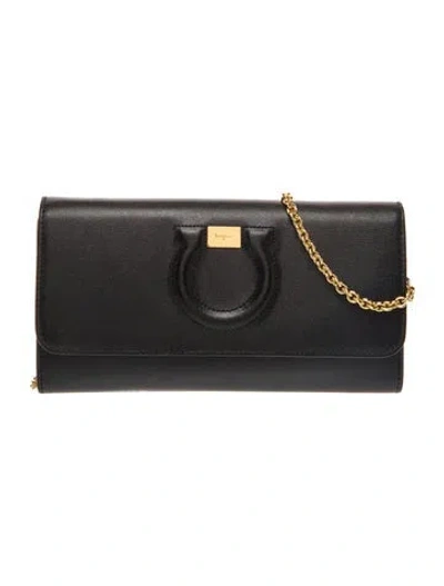 Pre-owned Ferragamo Gancio Clutch In Black