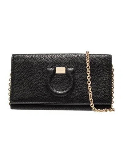 Pre-owned Ferragamo Gancio Clutch In Black