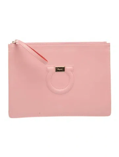 Pre-owned Ferragamo Gancio Clutch In Pink