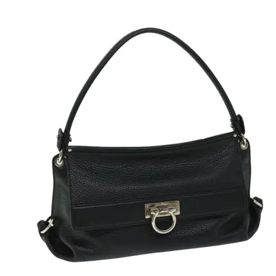 Pre-owned Ferragamo Gancio Leather Shoulder Bag () In Black